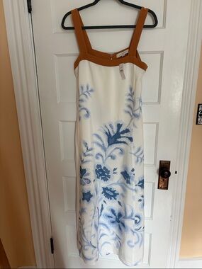 New Loft White Maxi Dress with Blue Floral Print and Tan Straps. Size 6. Viscose